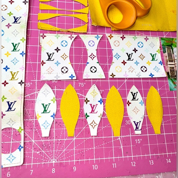 💝 Murakami Yellow and White Air Balloon Keychain bag charm - Picture 15 of 17